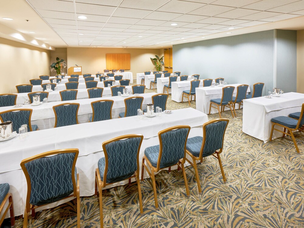 Meeting facility, Ala Moana Hotel by Mantra