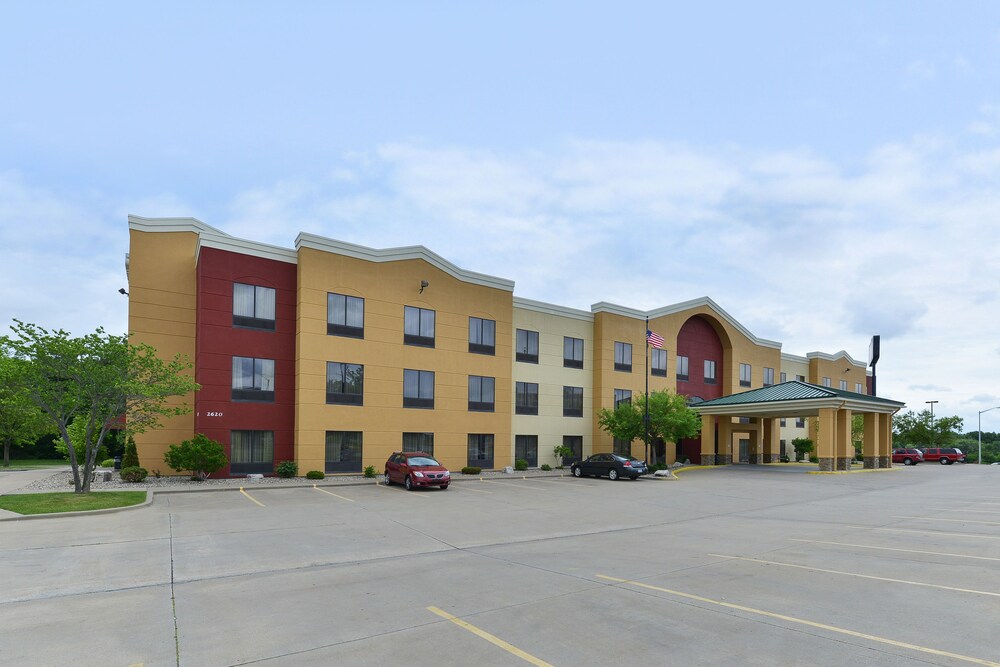 Hotel Front