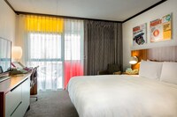 Standard Room, 1 King Bed, Accessible