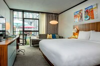 Standard Room, 1 King Bed, Pool View