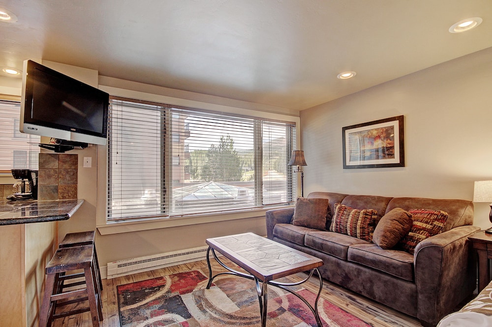 Studio Suite - Living Room