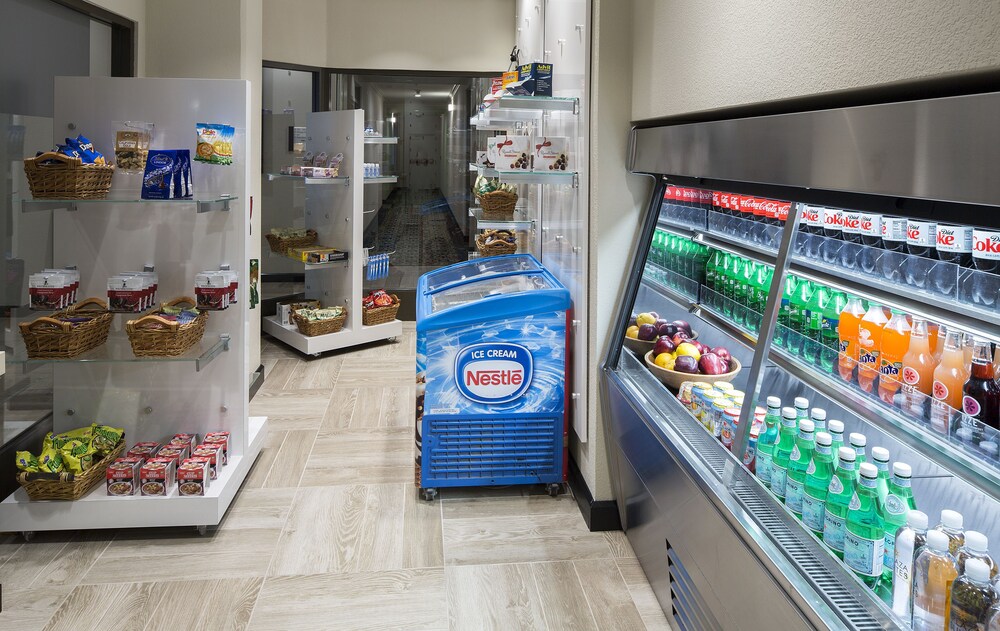 Snack Bar