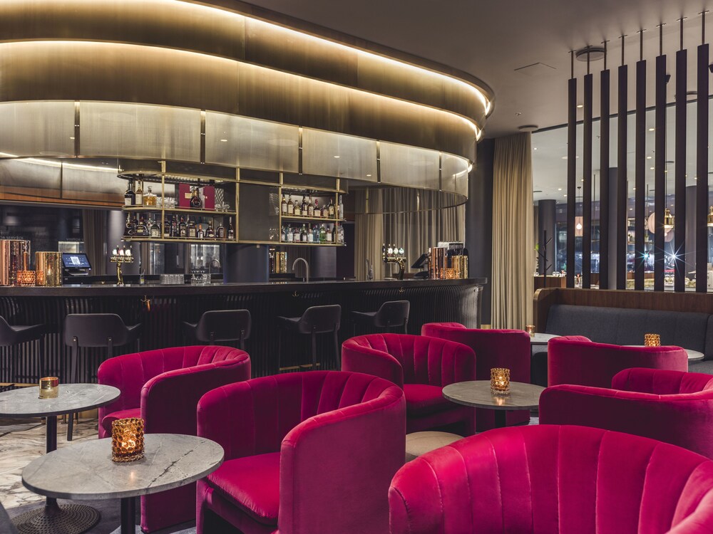 Hotel Bar
