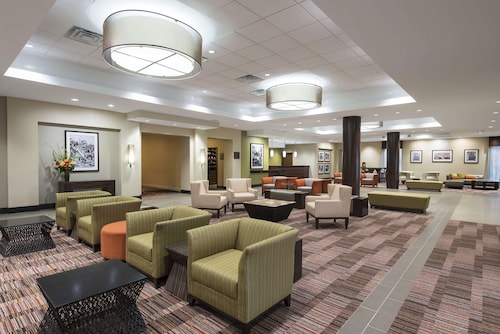 DoubleTree by Hilton Grand Rapids Airport