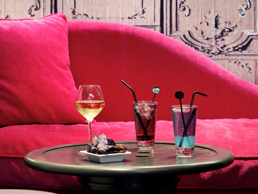 Hotel Bar