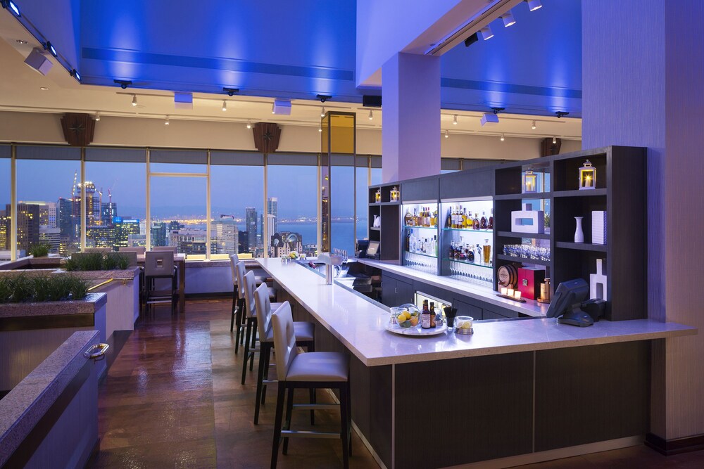 Hotel Lounge