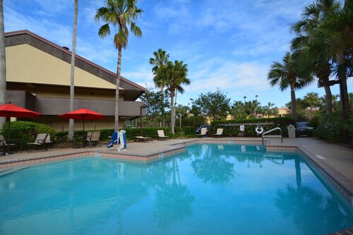 Midpointe Hotel by Rosen Hotels & Resorts
