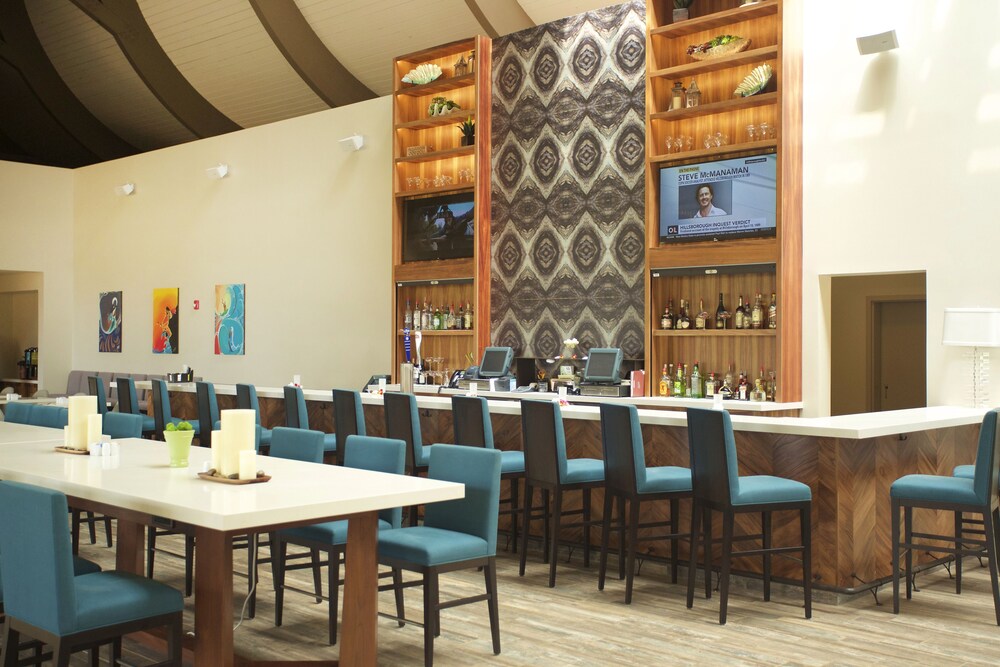 Hotel Bar