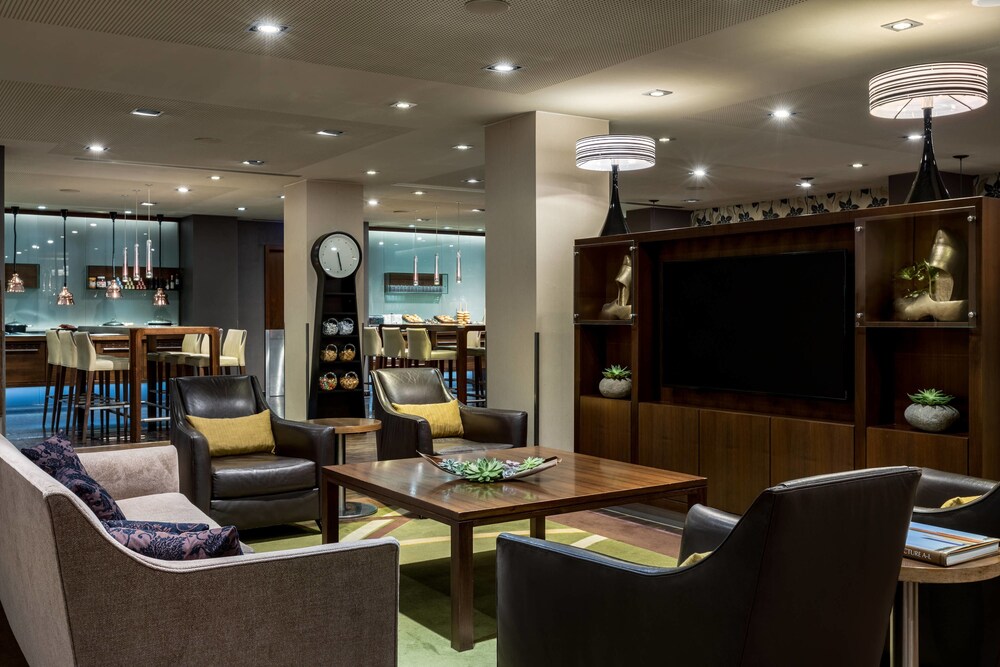 Lounge executive