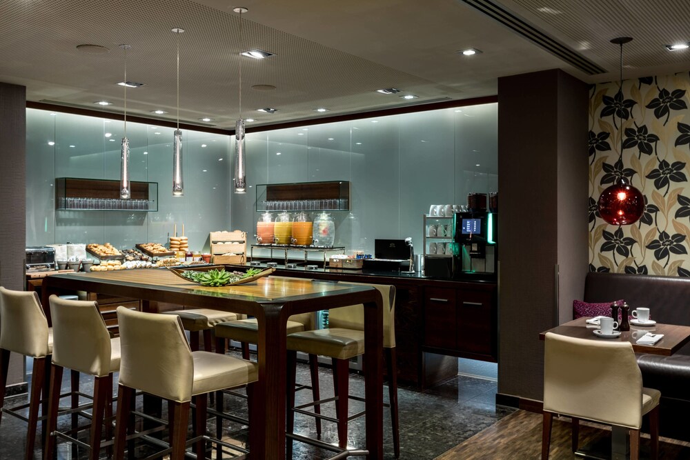 Lounge executive