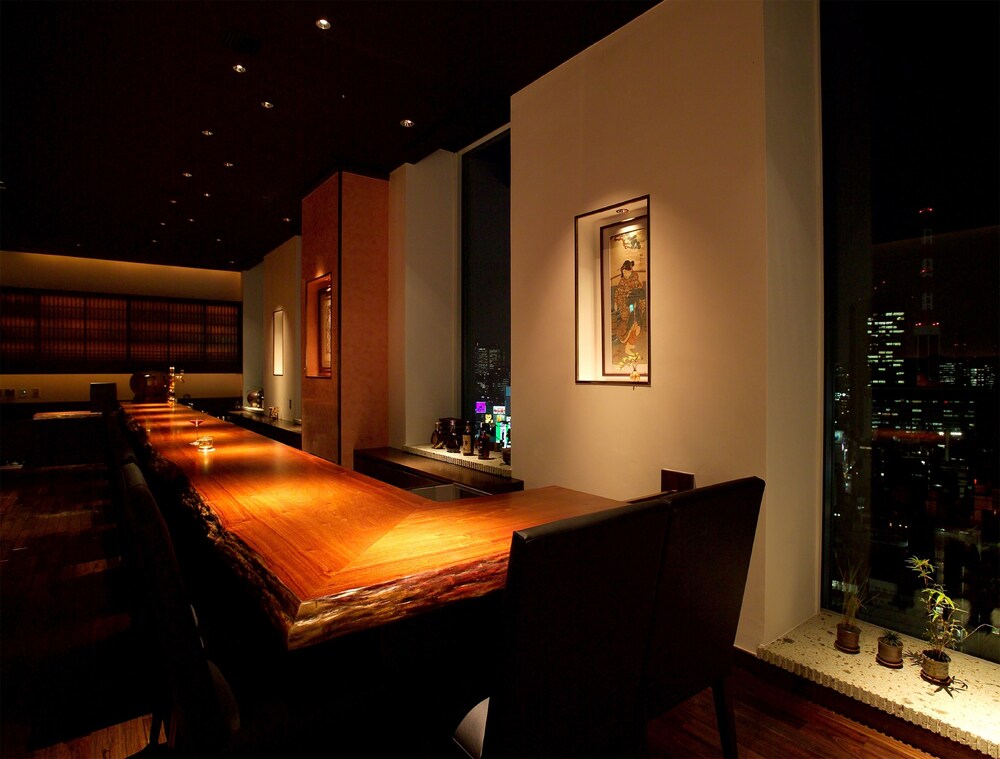 Hotel Bar