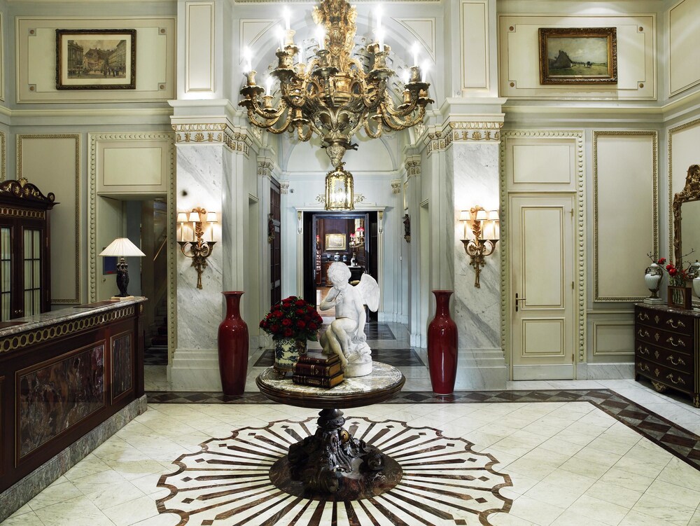 Concierge Desk