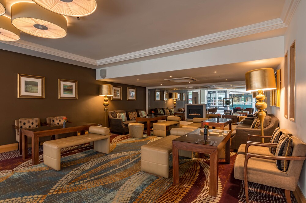 Hotel Bar