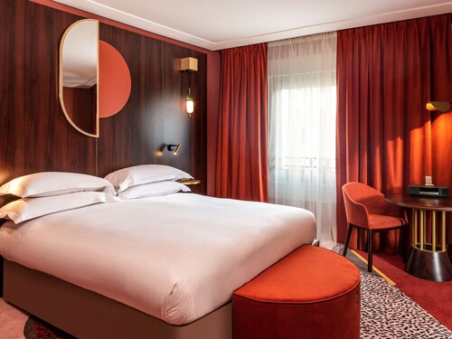 NEST Paris La Defense - MGallery (Ex Sofitel)