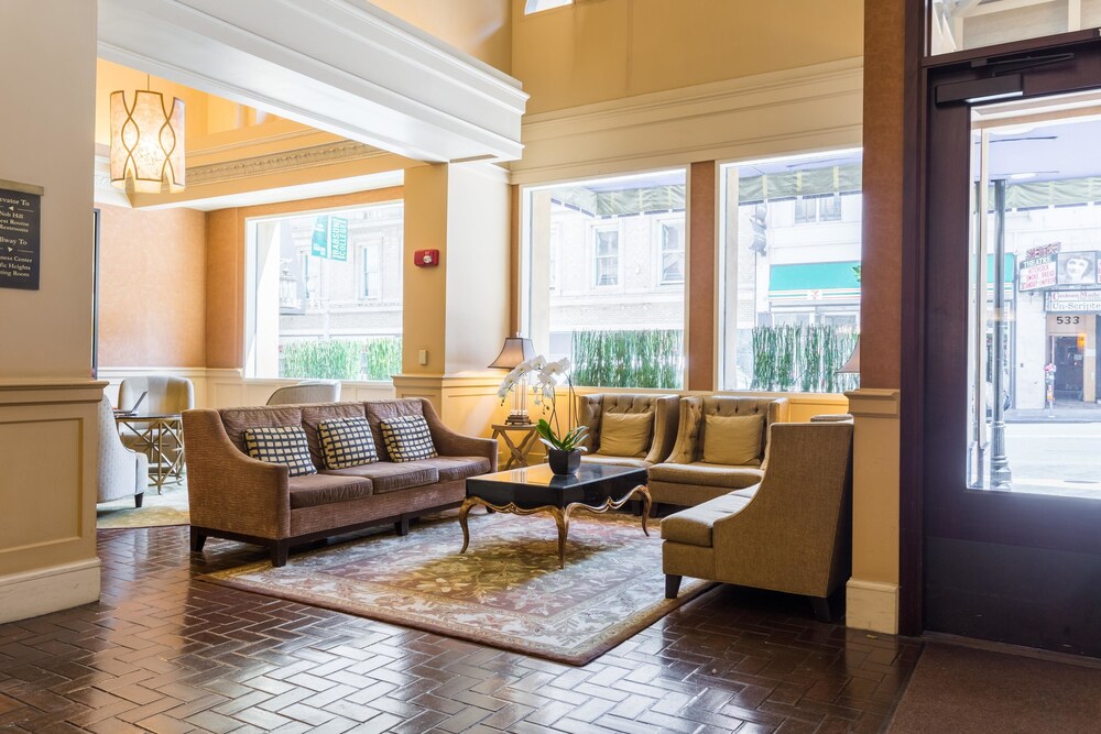 Hotel Bar