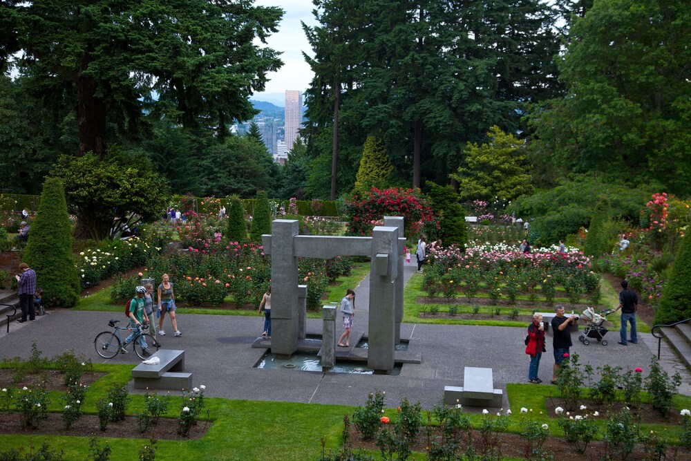 Garden, Park Lane Suites and Inn