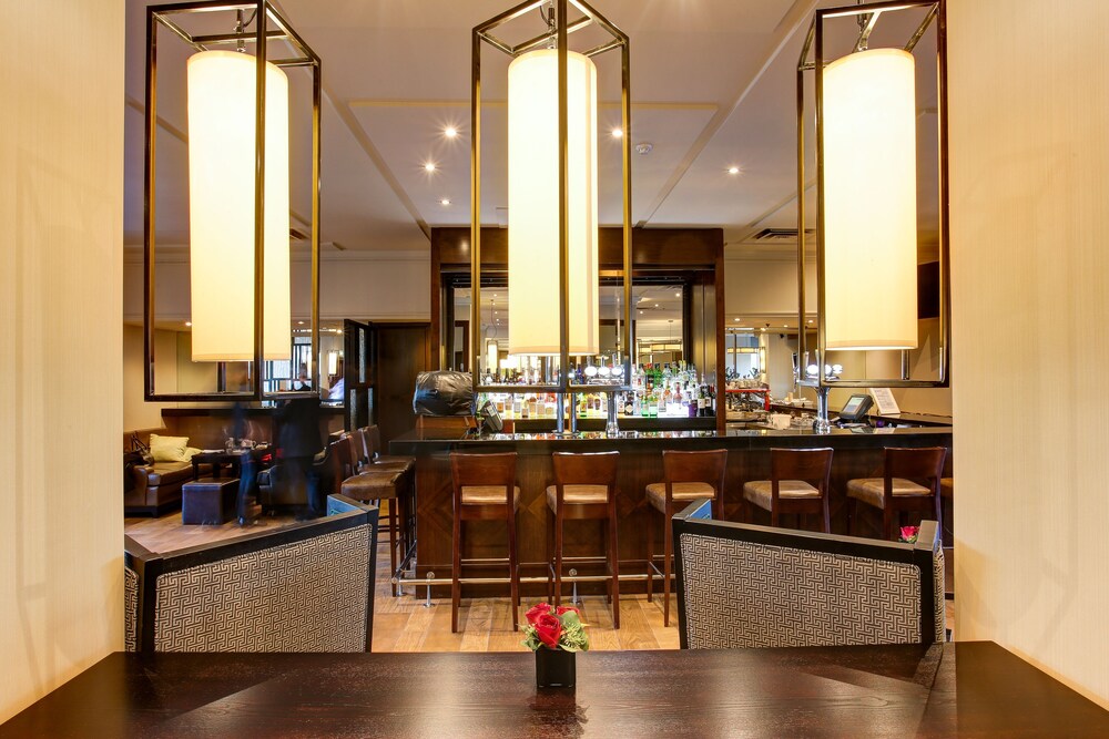 Hotel Bar