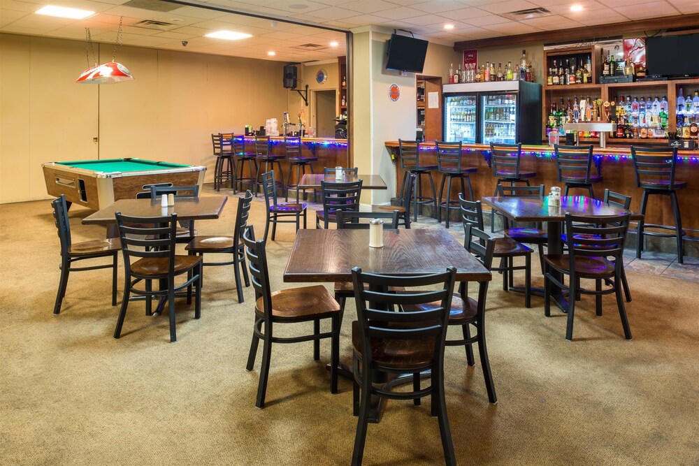 Hotel Bar