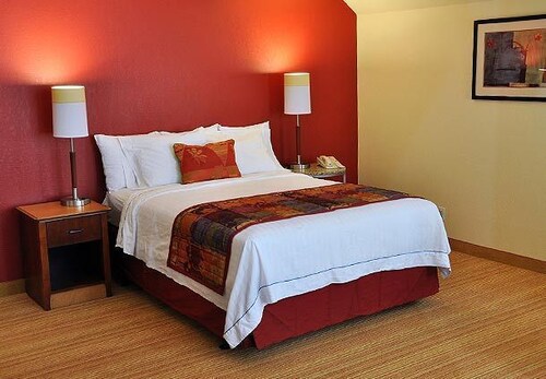 Suite, 2 Bedrooms (Bi-Level) - Guestroom