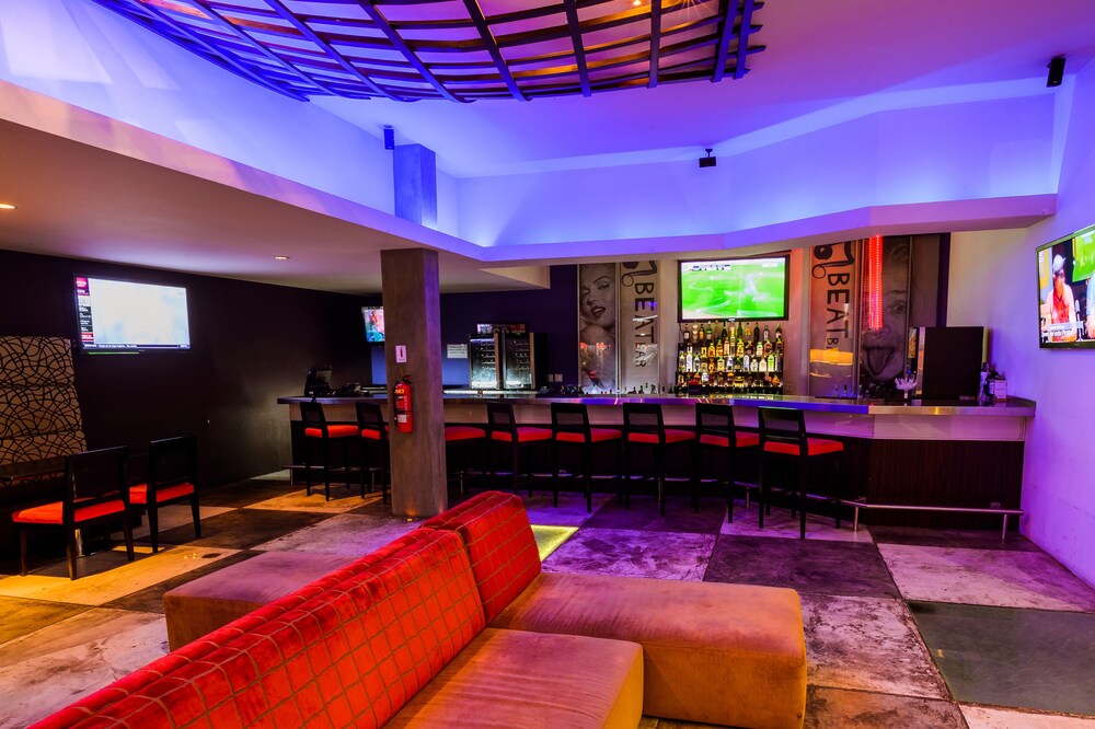 Hotel Lounge