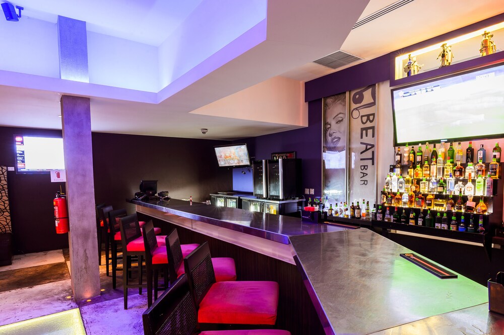Hotel Bar