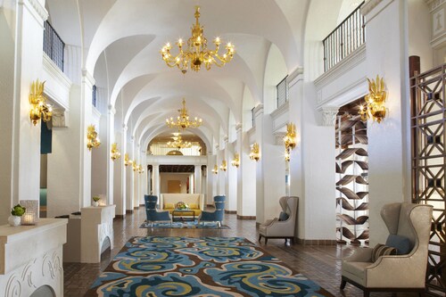 The Vinoy Renaissance St. Petersburg Resort & Golf Club