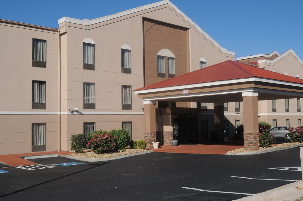 Hotel Front - Evening/Night