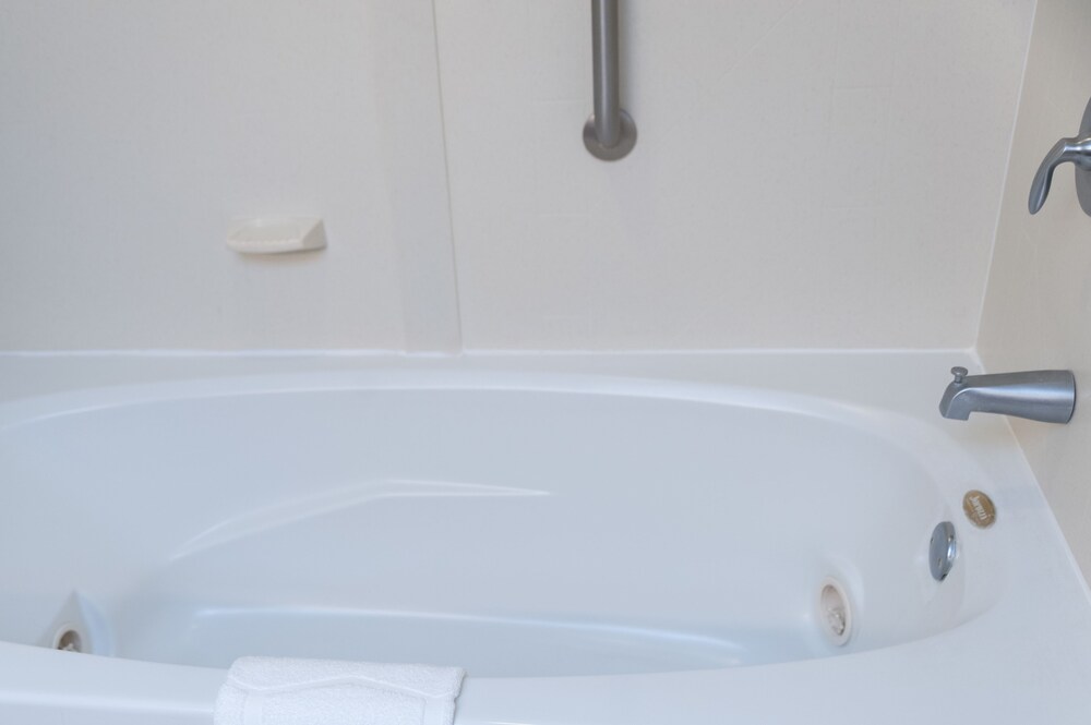 Jetted Tub