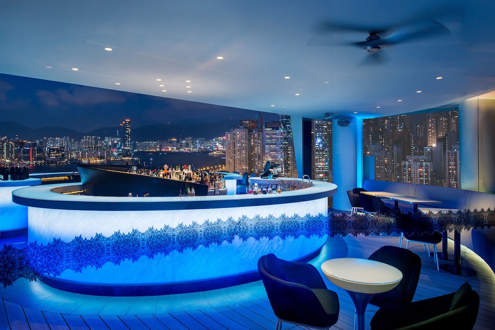 Hotel Bar