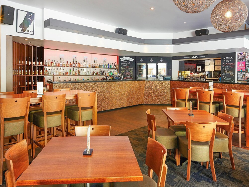 Hotel Bar
