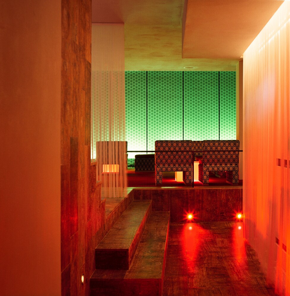 Hotel Lounge