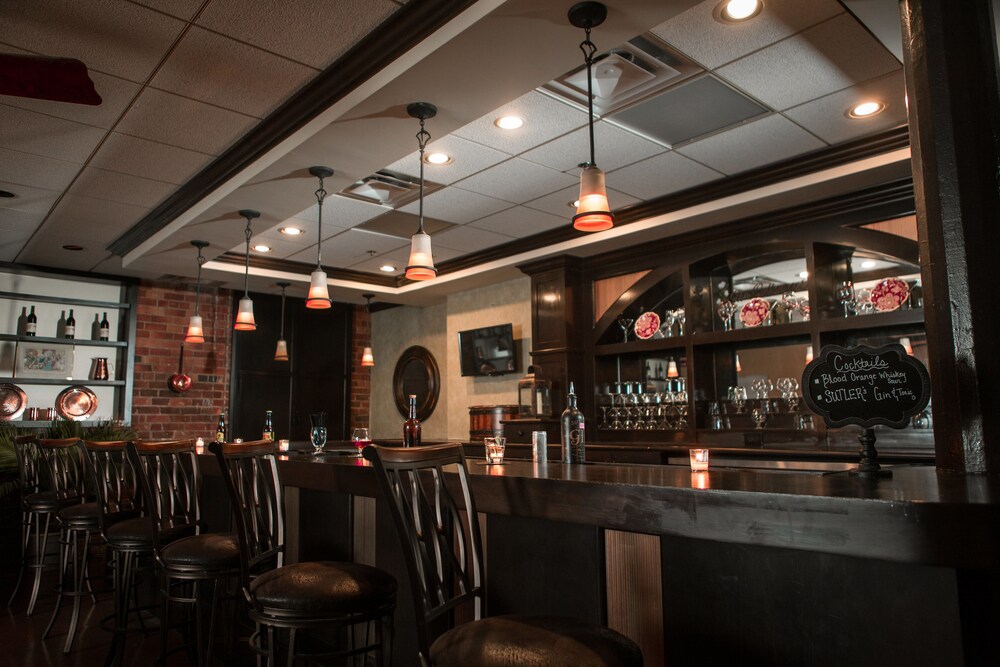 Hotel Bar