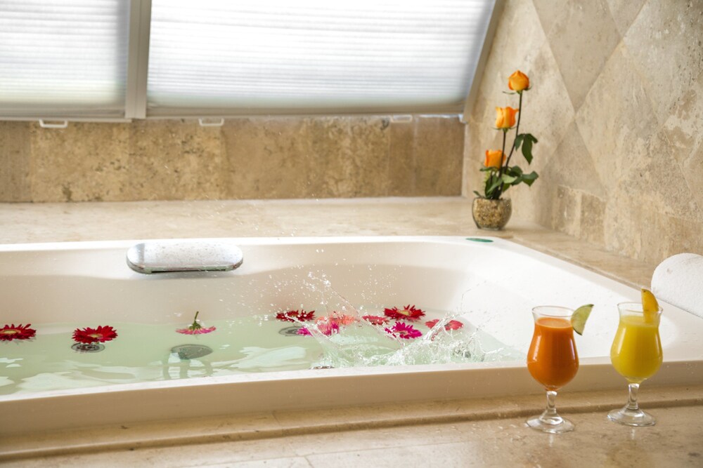 Jetted Tub