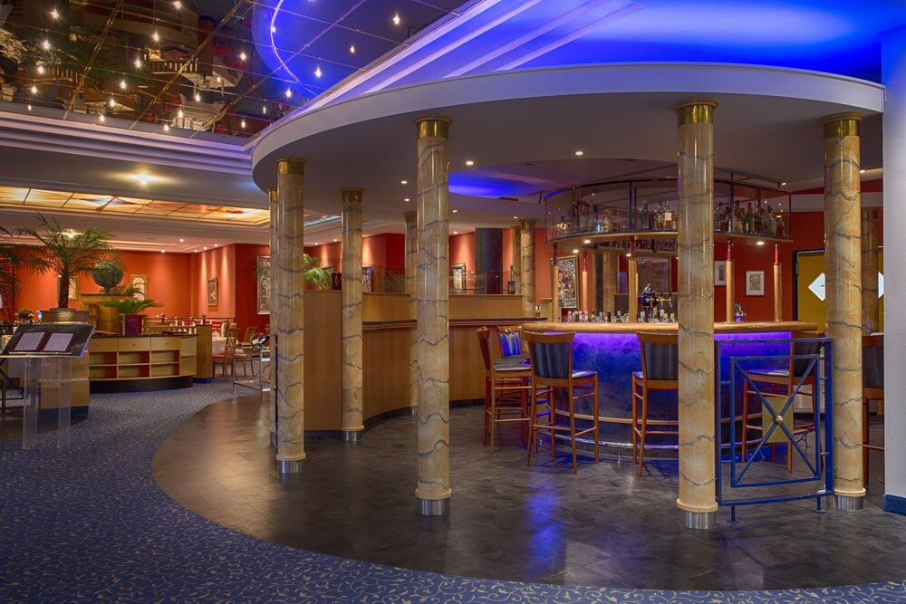 Hotel Bar