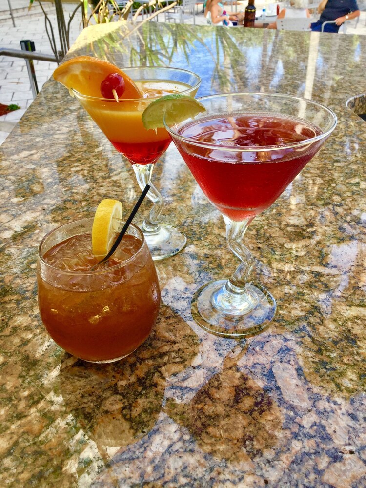 Poolside Bar