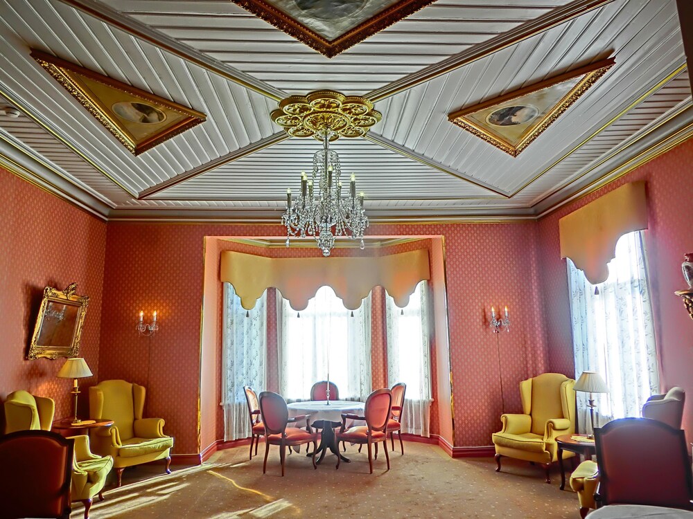 Hotel Bar