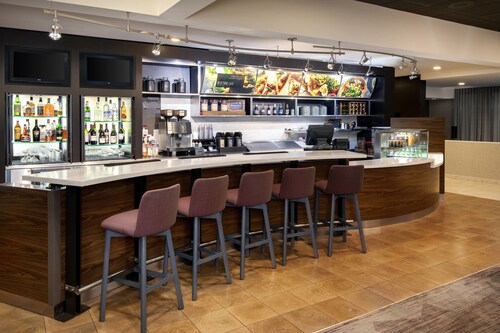 Courtyard by Marriott Savannah Midtown