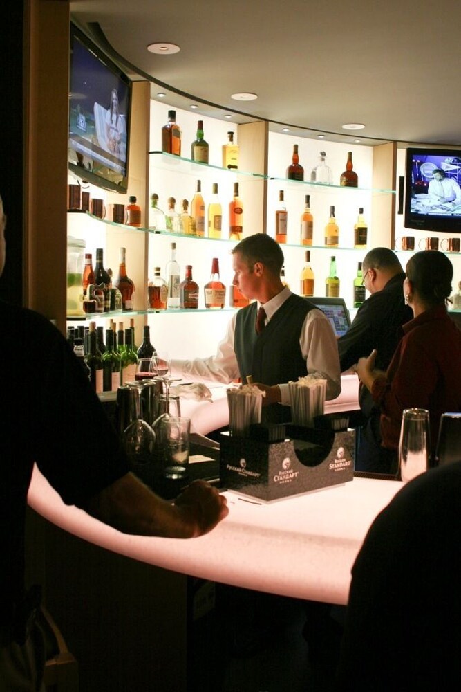 Hotel Bar