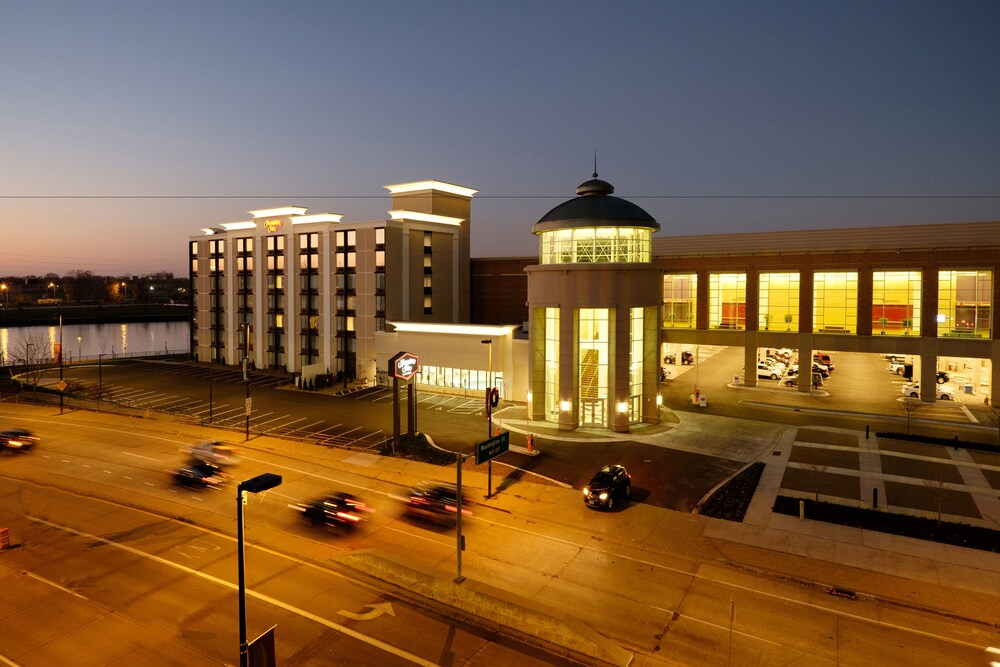 Hotel Front - Evening/Night