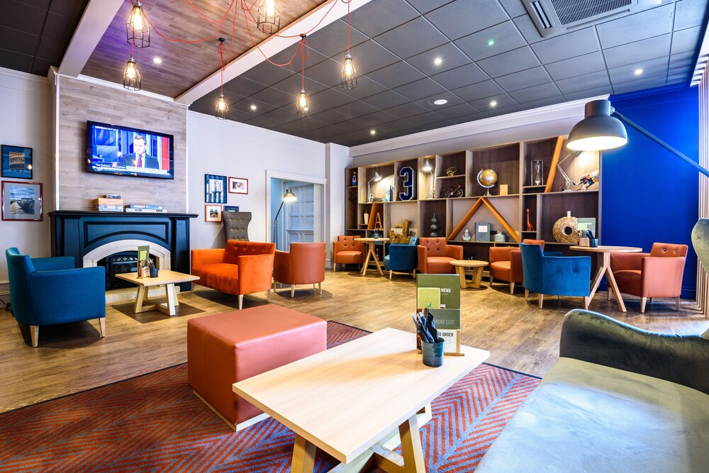 Hotel Bar