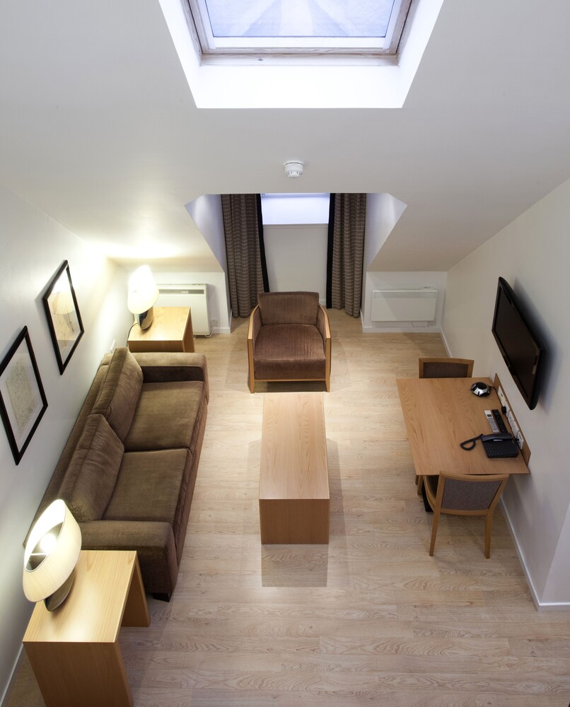 Duplex, 1 Bedroom - Living Area