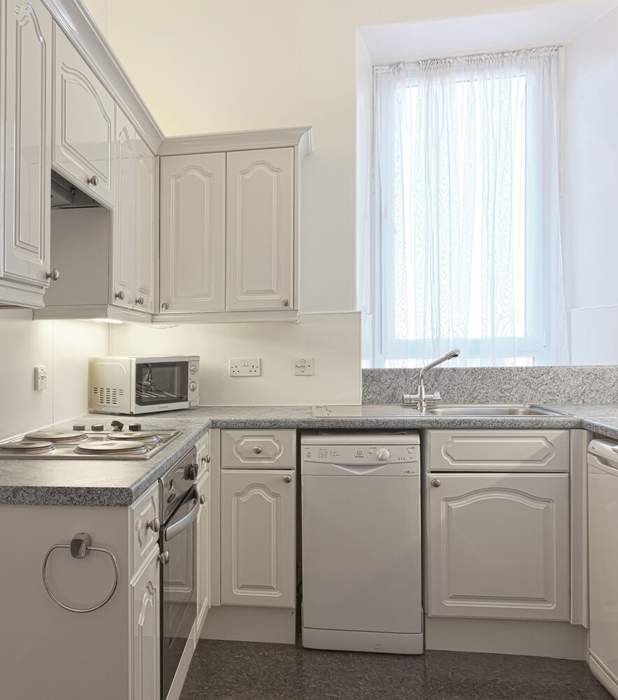 Apartment, 3 Bedrooms - In-Room Kitchen