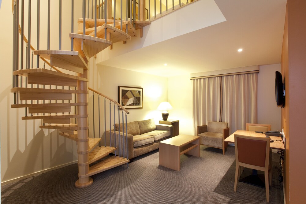 Duplex, 1 Bedroom - Living Area