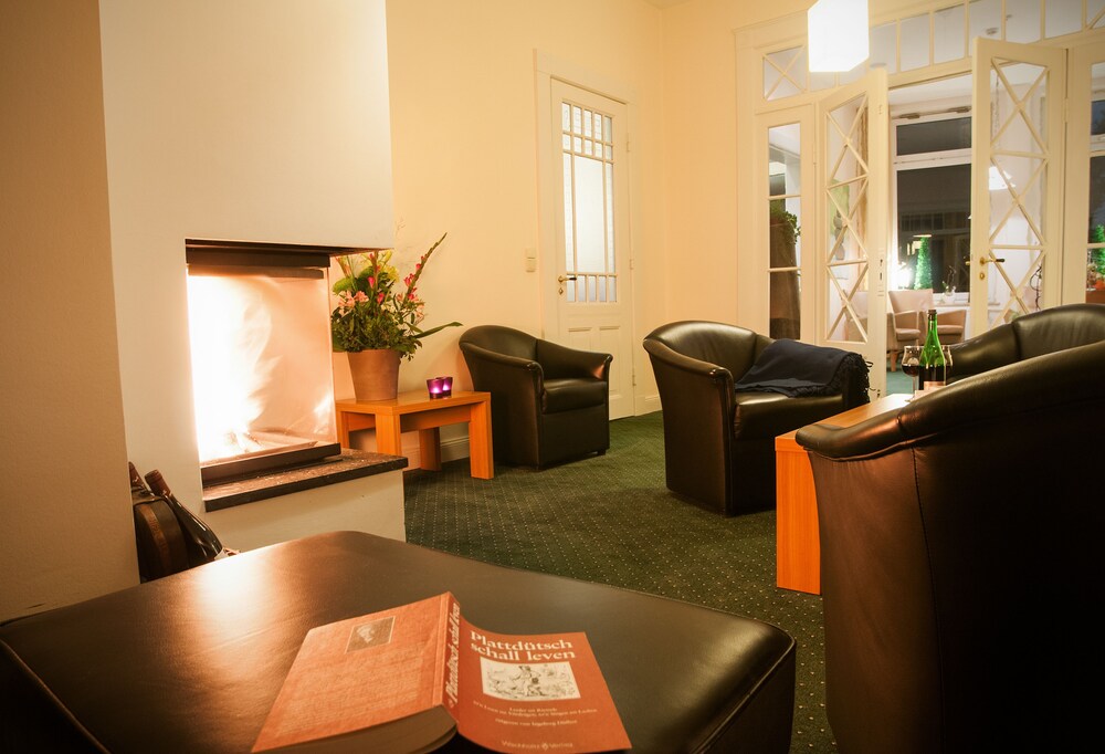Hotel Lounge