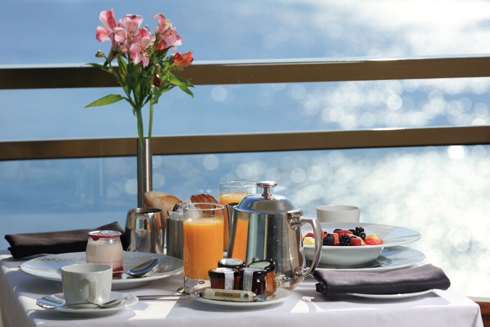 Room Service - Dining