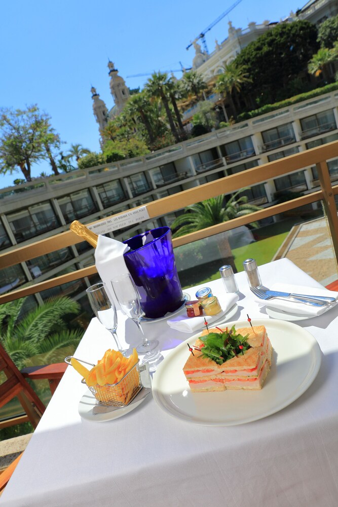 Room Service - Dining