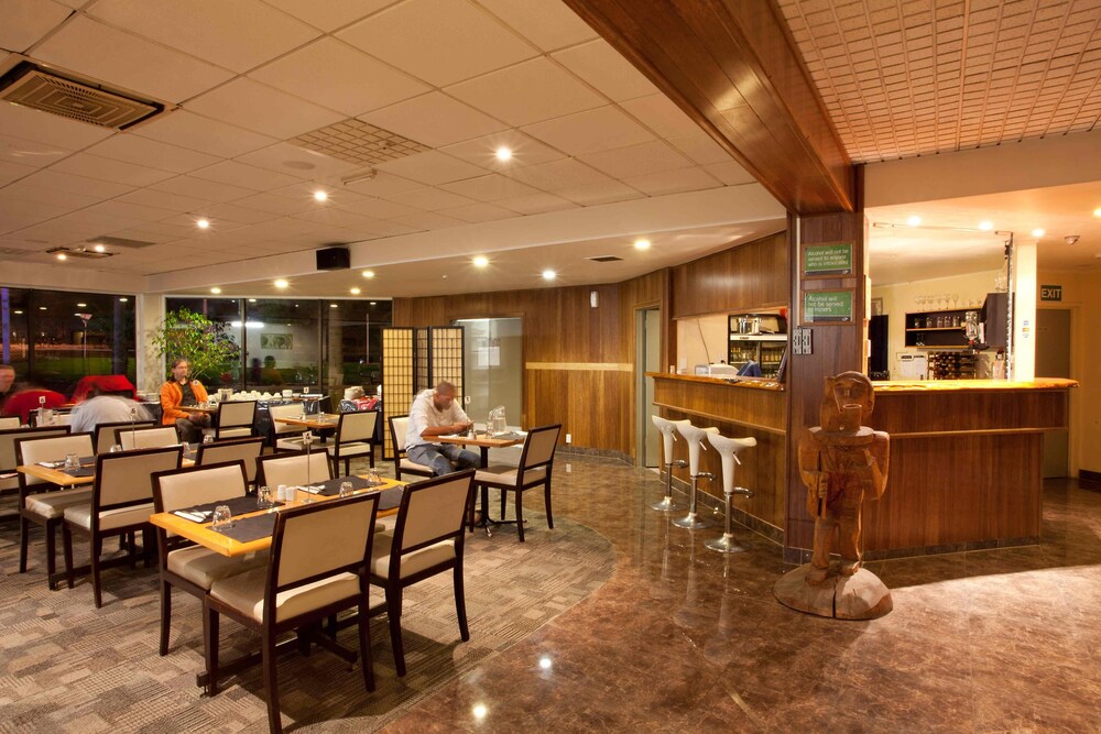 Hotel Bar
