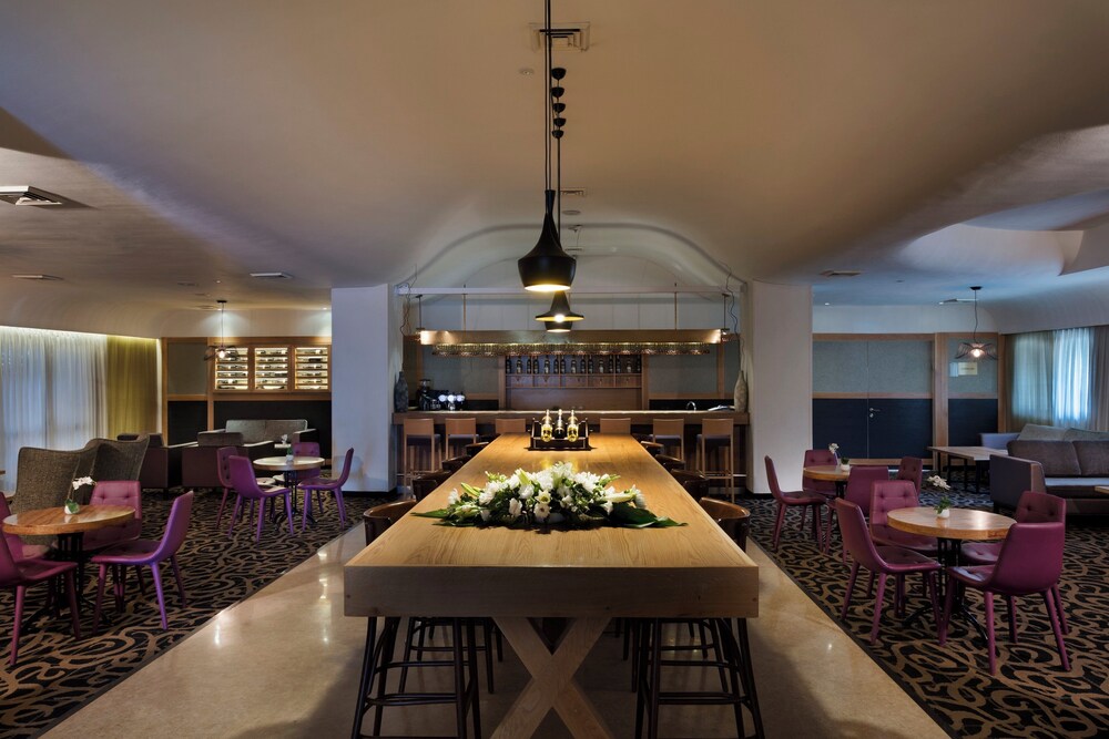 Hotel Bar