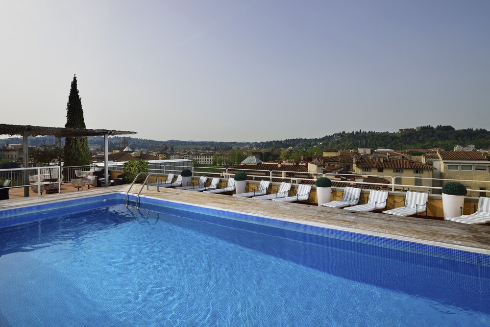 Piscine sur le toit