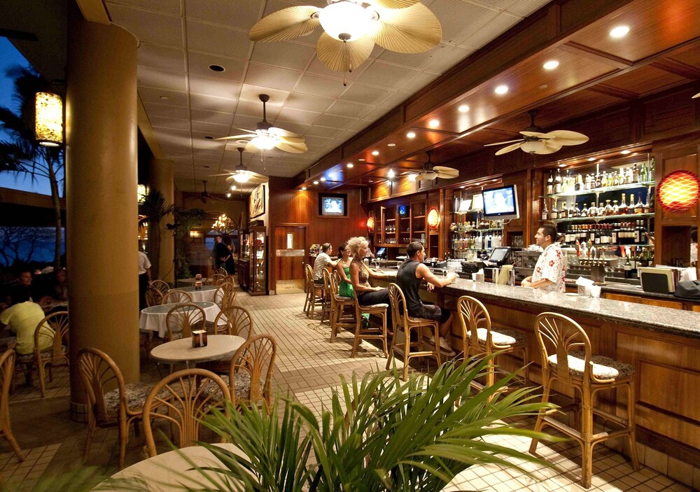 Hotel Bar